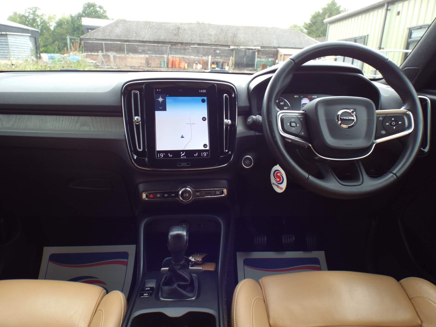 Volvo XC40 Listing Image