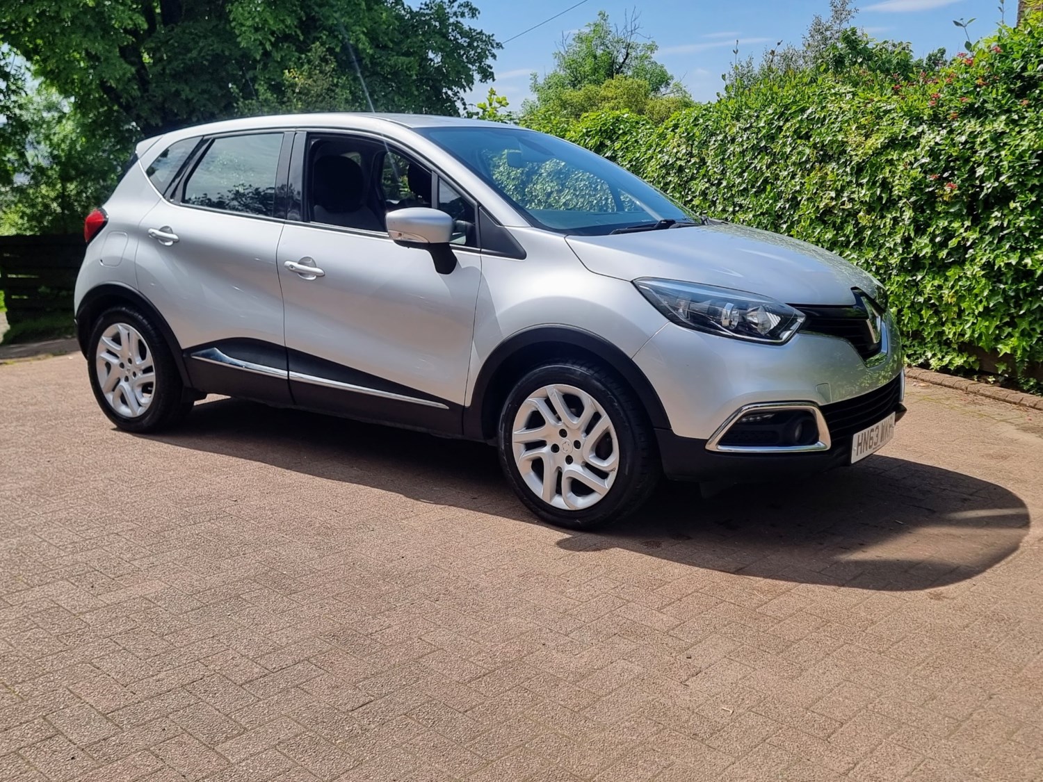 Renault Captur Listing Image