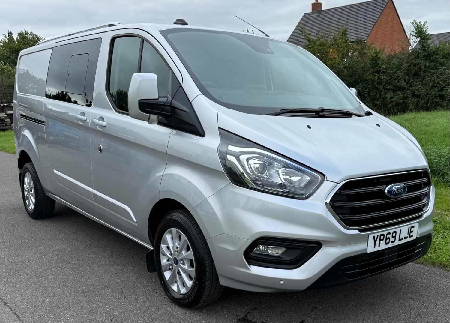 Ford Transit Custom Listing Image