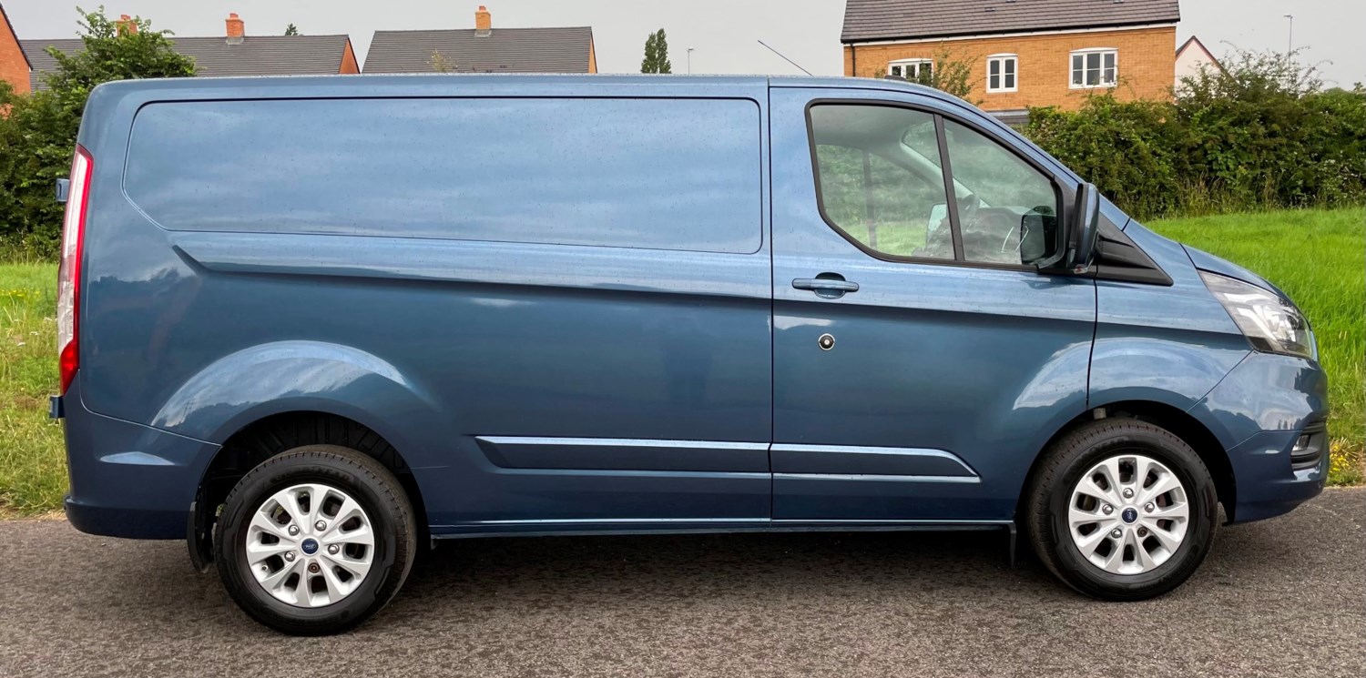 Ford Transit Custom Listing Image