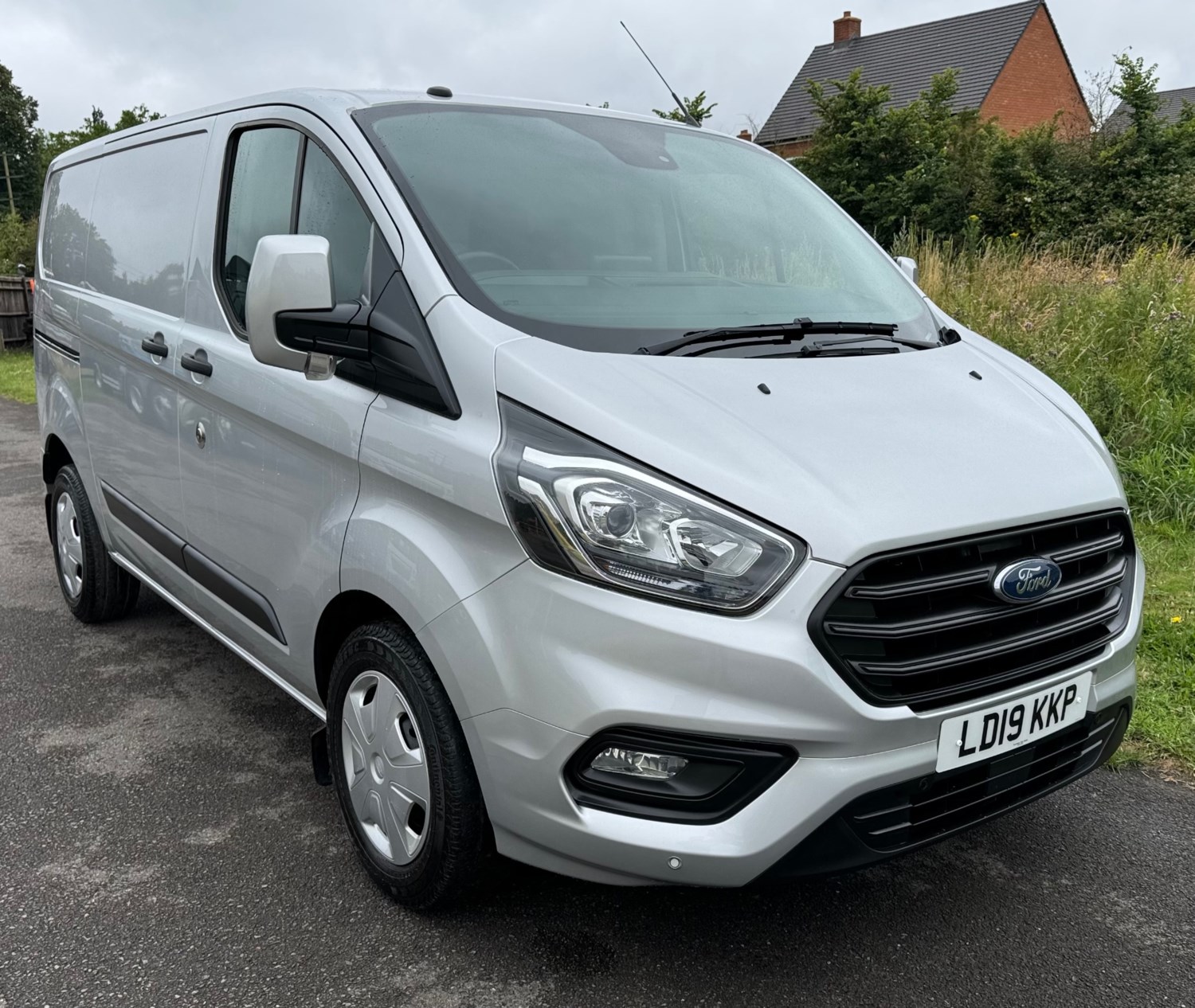 Ford Transit Custom Listing Image