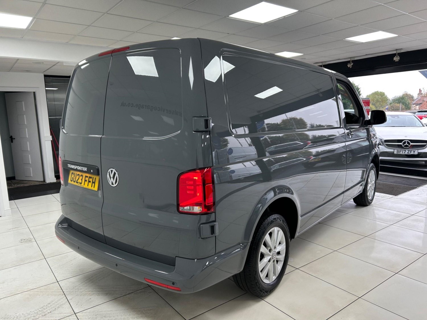 Volkswagen Transporter Listing Image