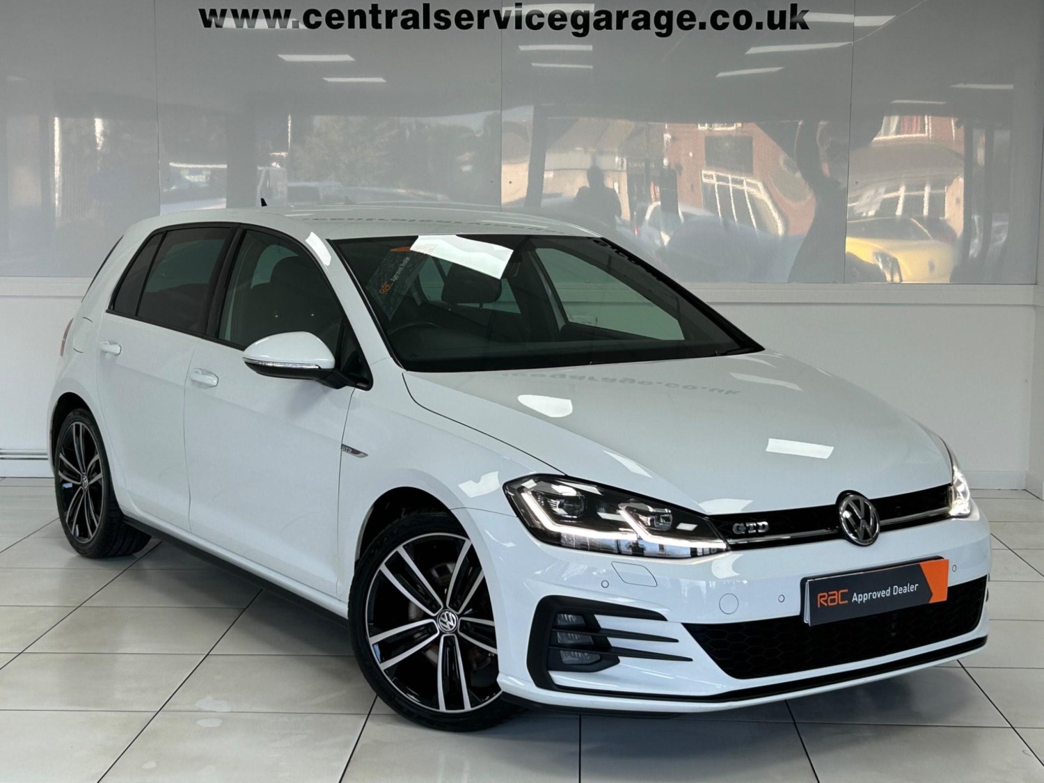 Volkswagen Golf Listing Image