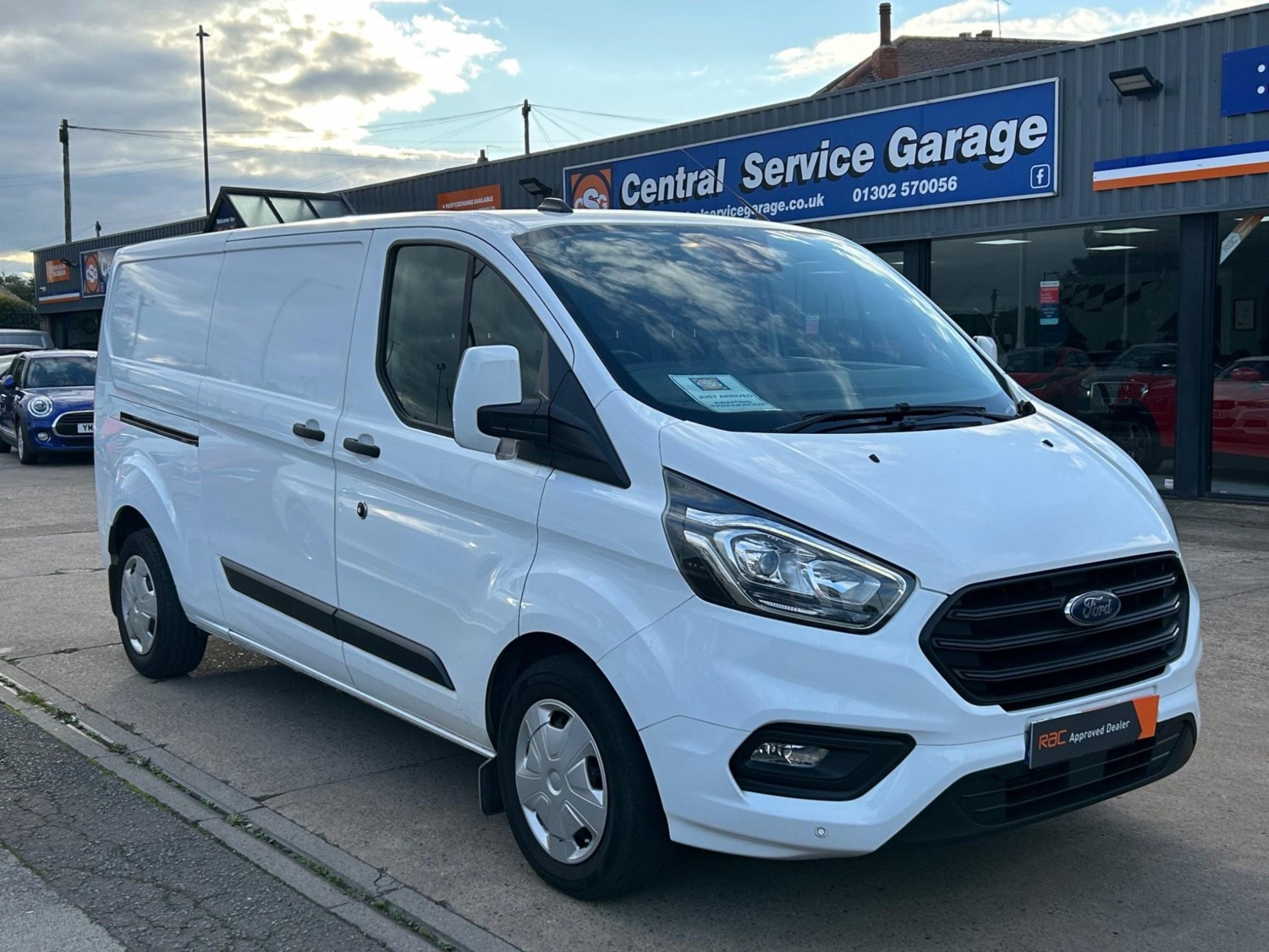 Ford Transit Custom Listing Image