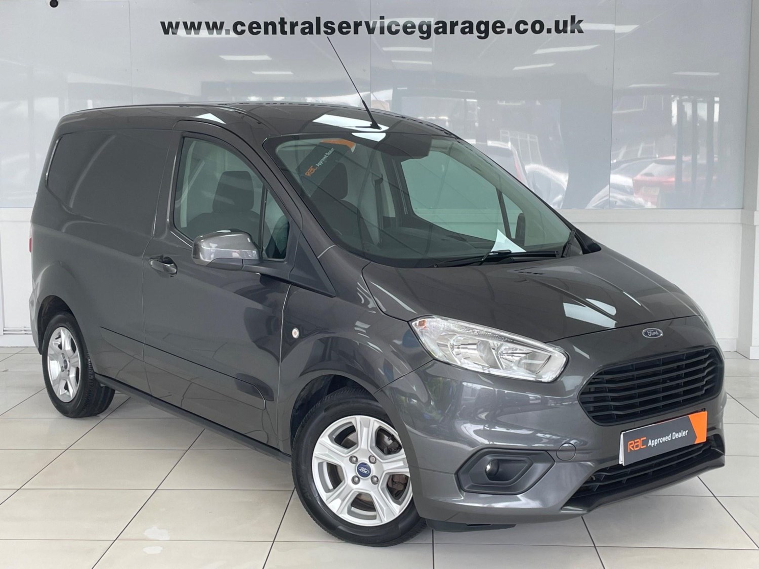 Ford Transit Courier Listing Image