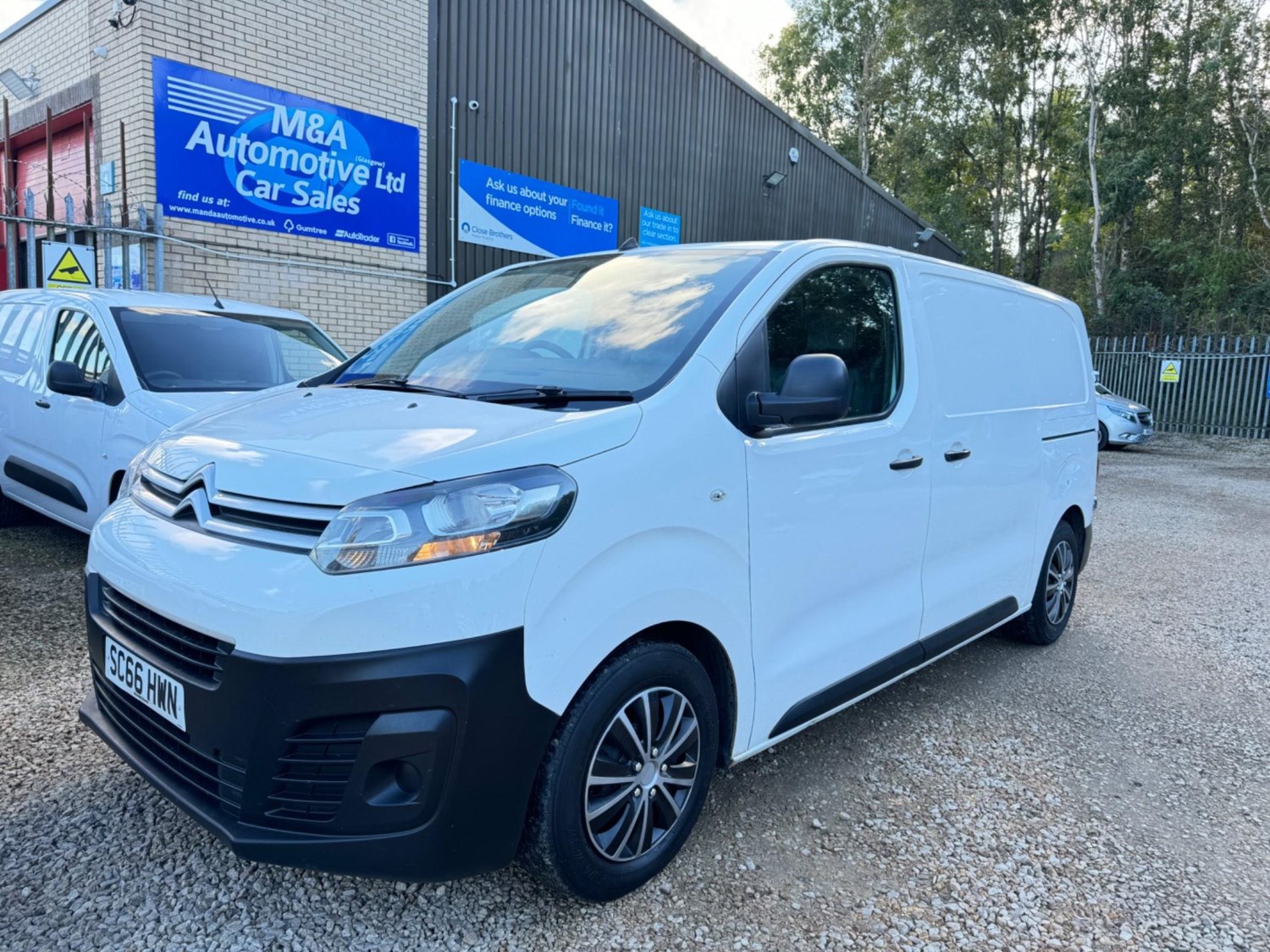 Citroen Dispatch Listing Image