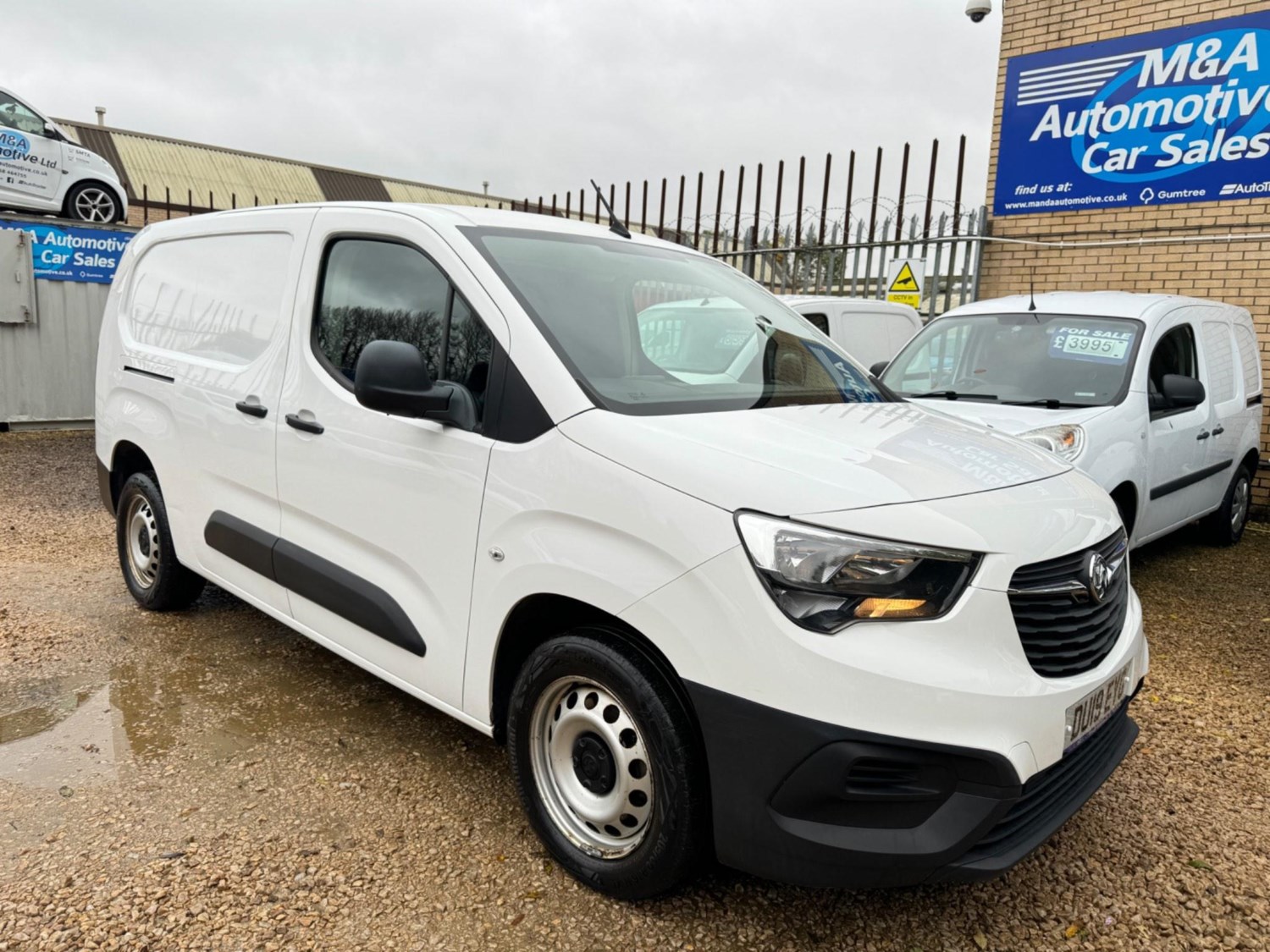 Vauxhall Combo Listing Image