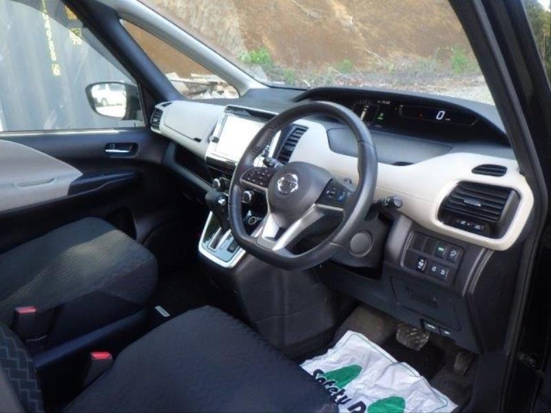 Nissan Serena Listing Image