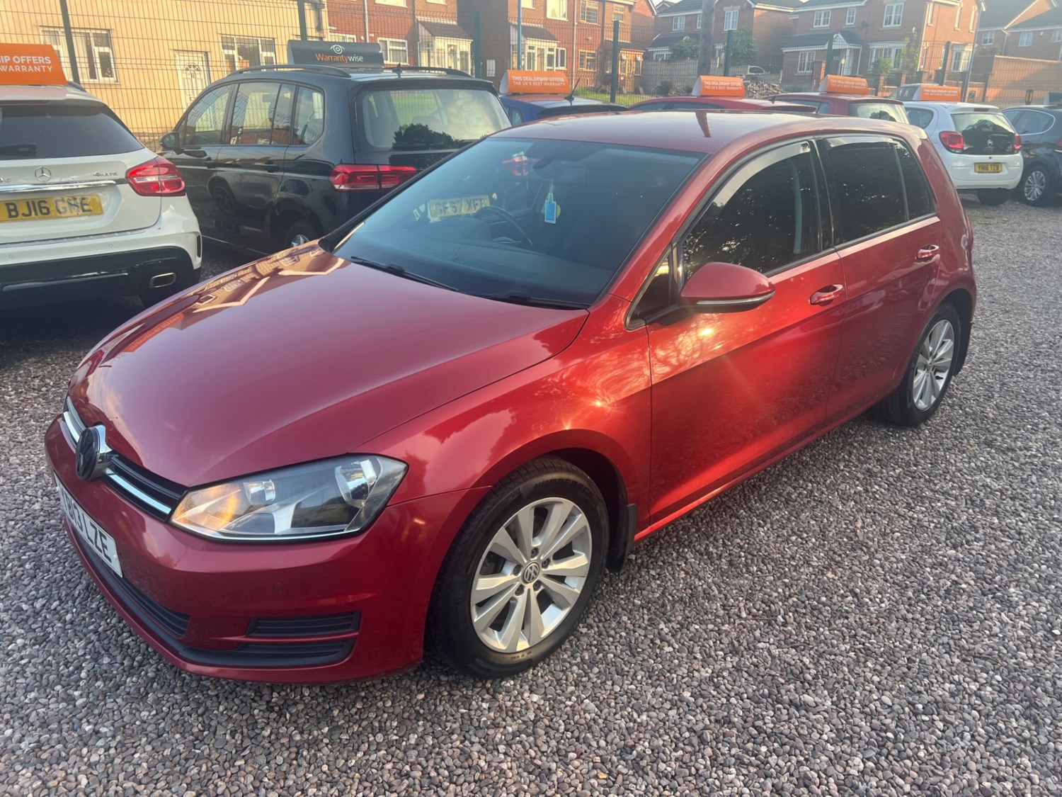 Volkswagen Golf Listing Image