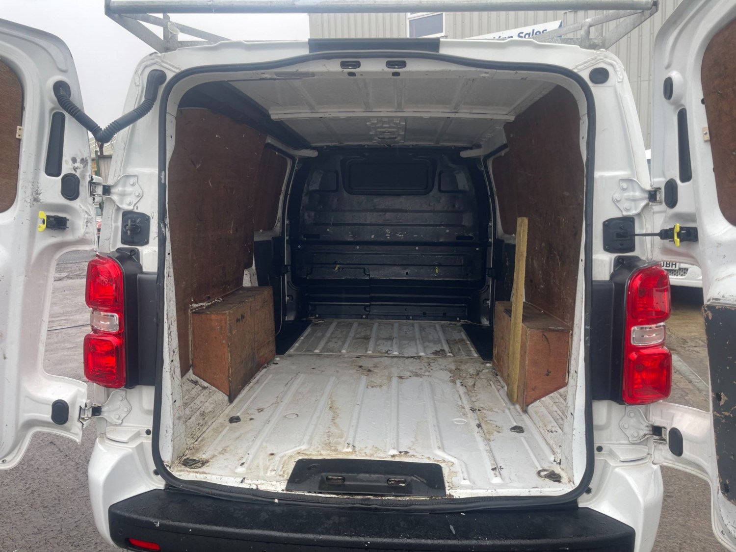 Vauxhall Vivaro Listing Image