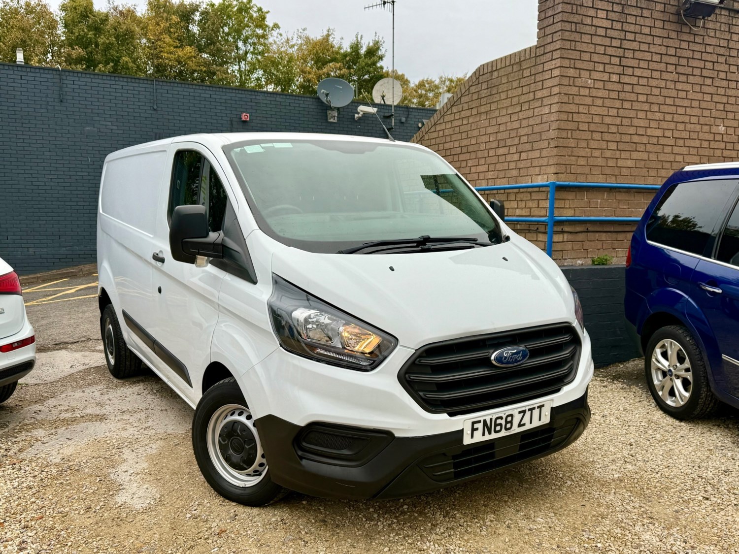 Ford Transit Custom Listing Image