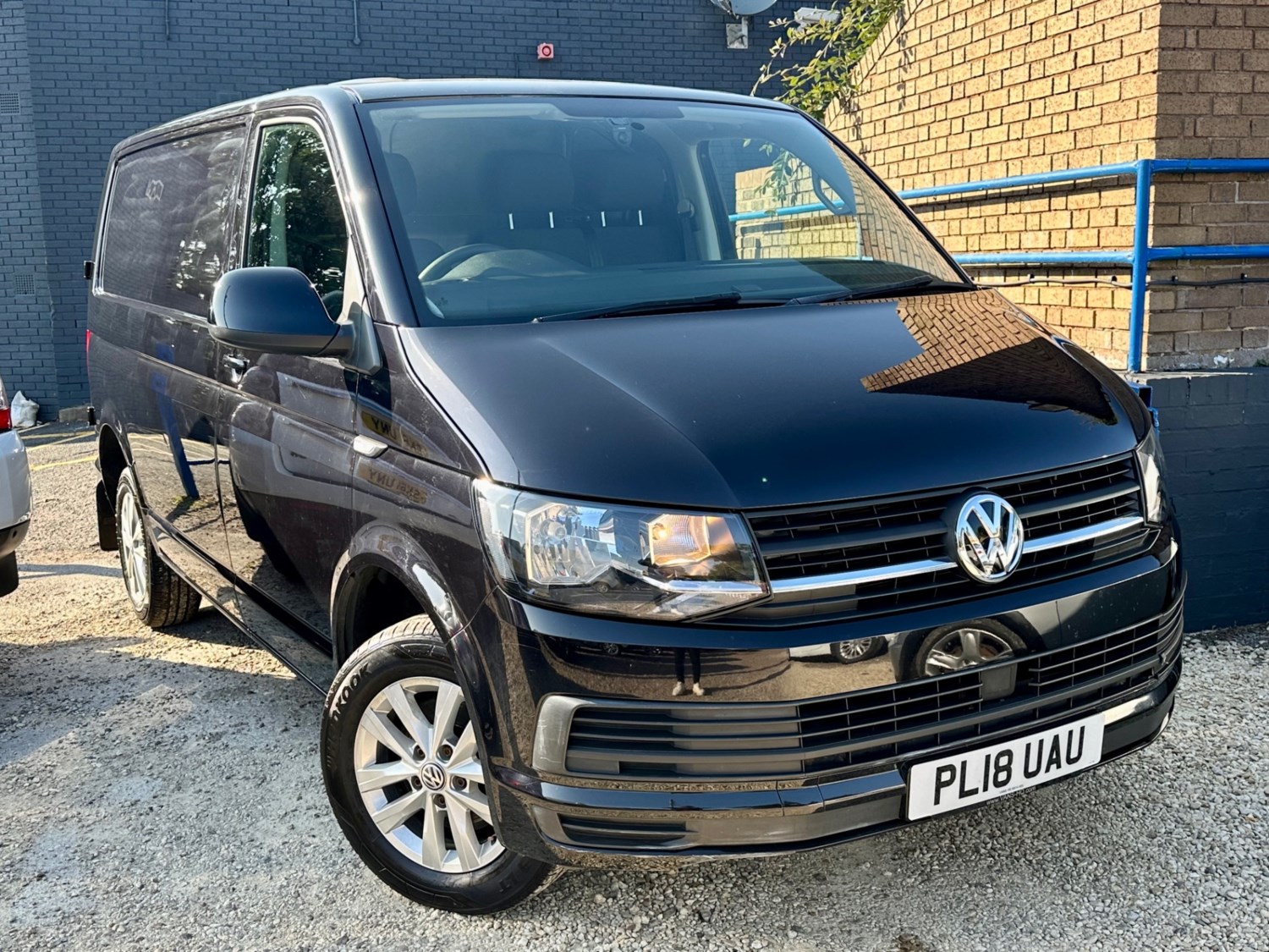 Volkswagen Transporter Listing Image