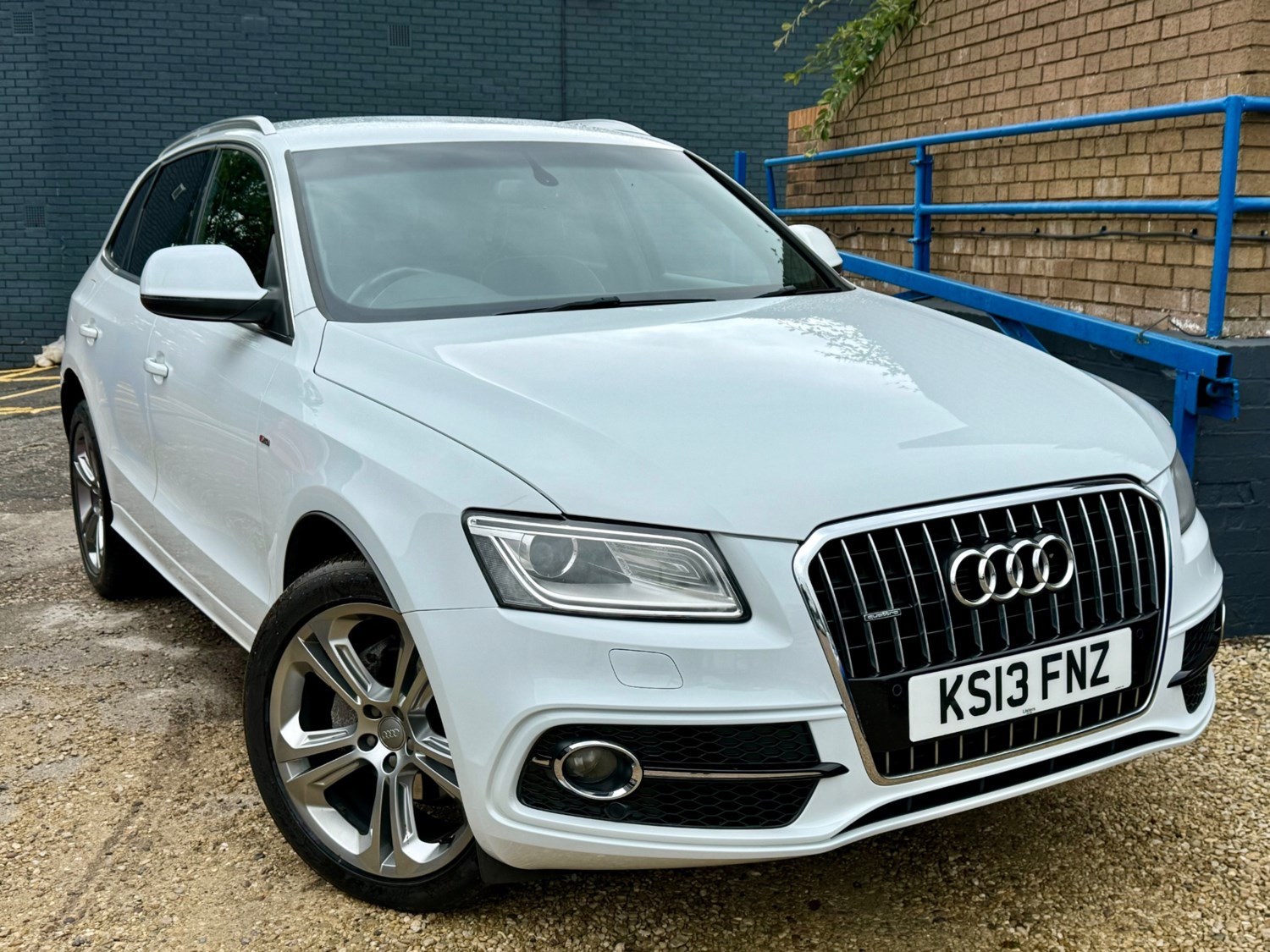 Audi Q5 Listing Image