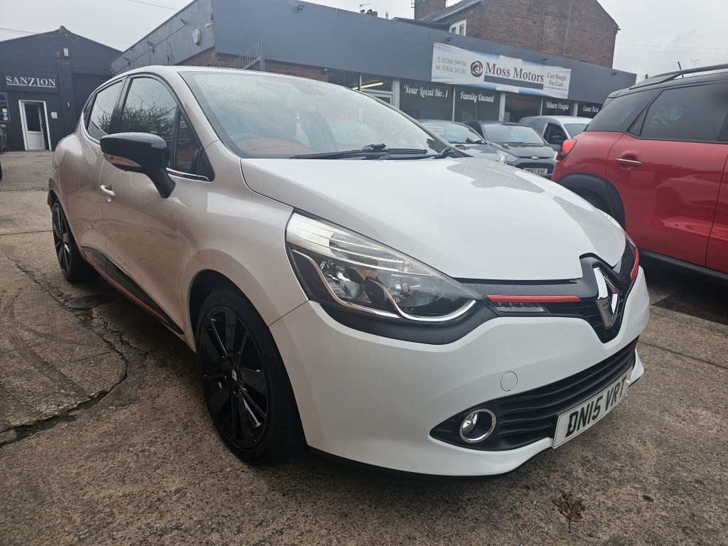 Renault Clio Listing Image