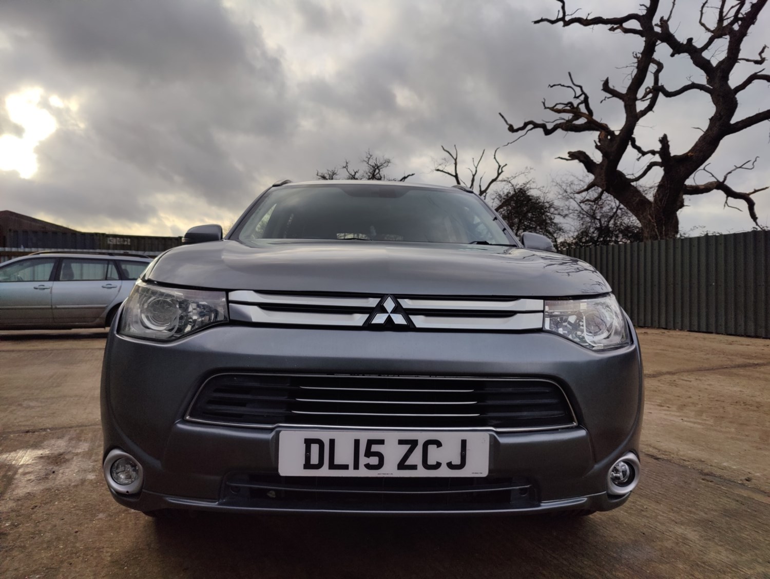 Mitsubishi Outlander Listing Image