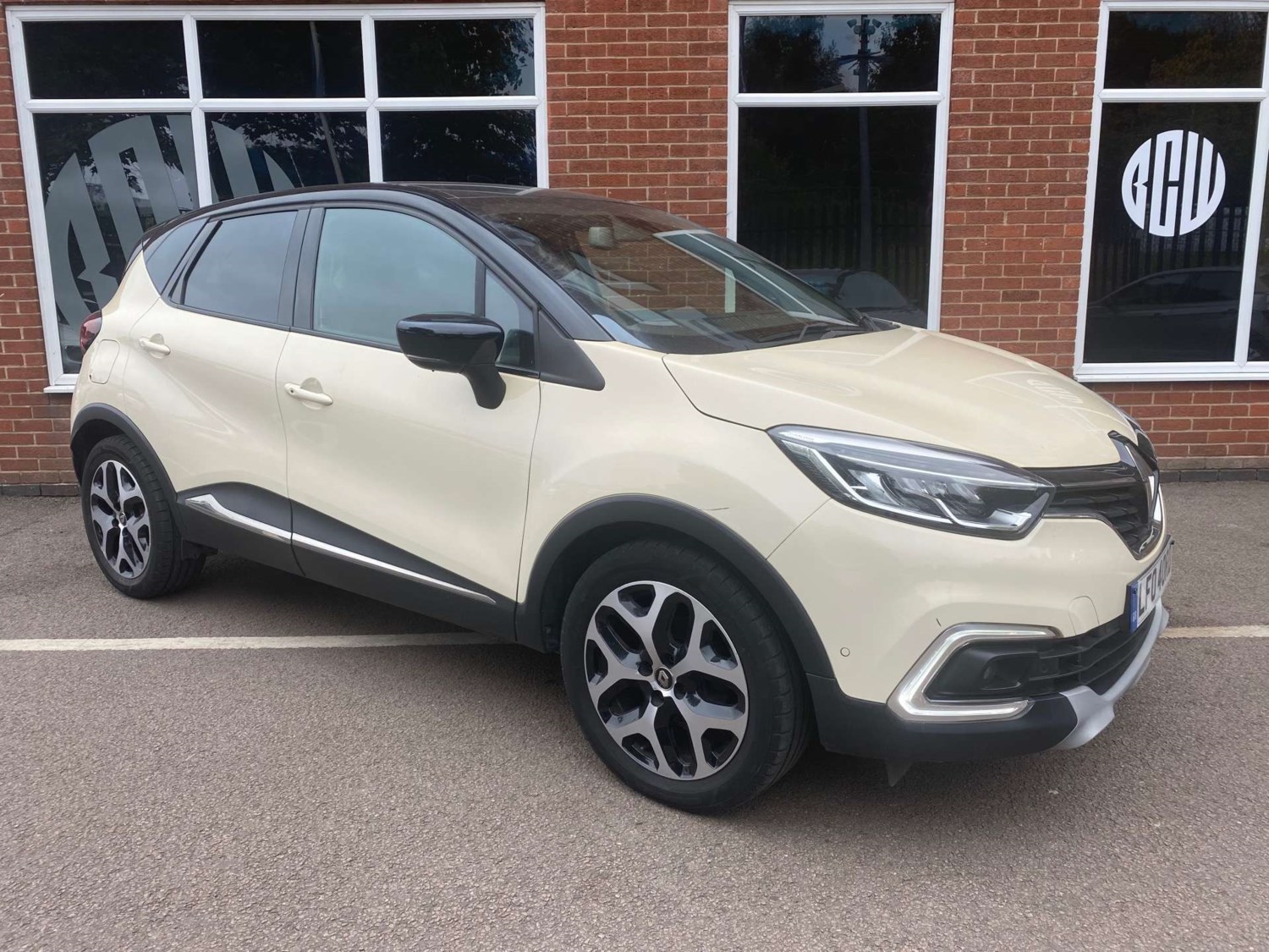 Renault Captur Listing Image