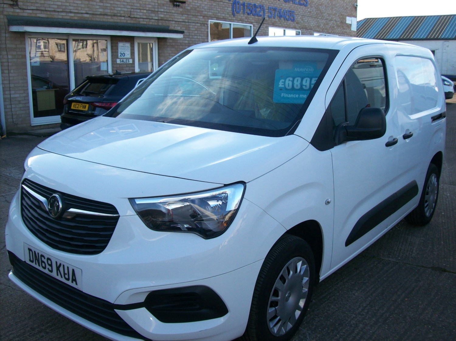 Vauxhall Combo Listing Image