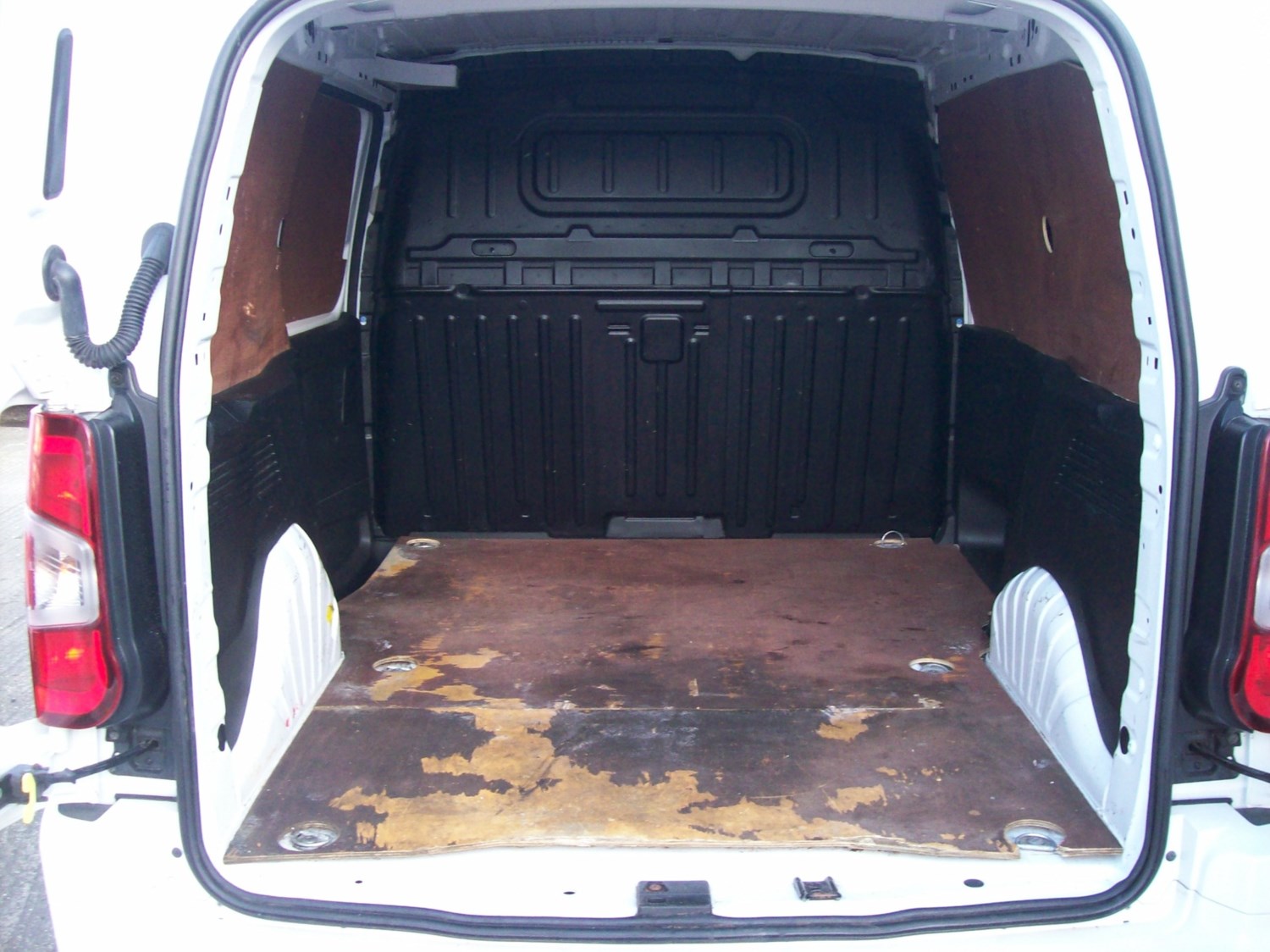 Vauxhall Combo Listing Image