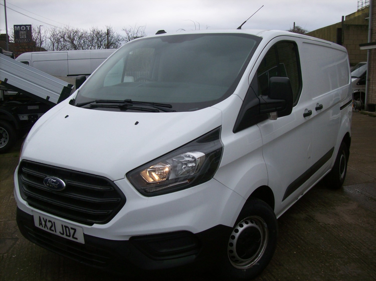 Ford Transit Custom Listing Image