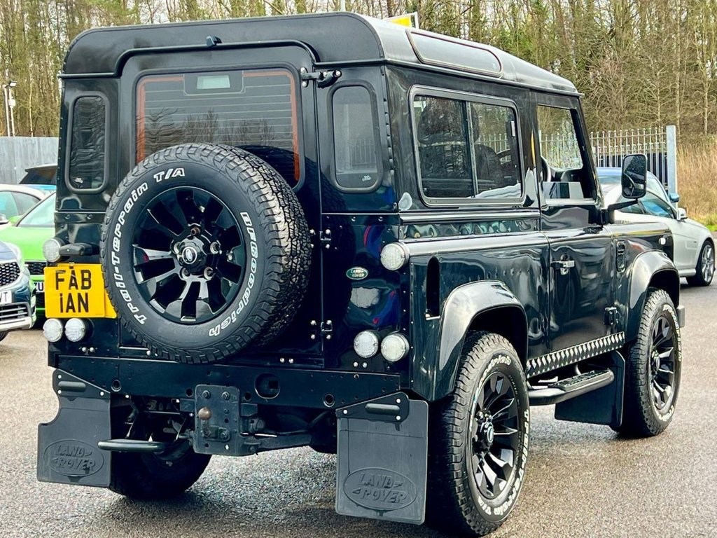 Land Rover Defender Listing Image