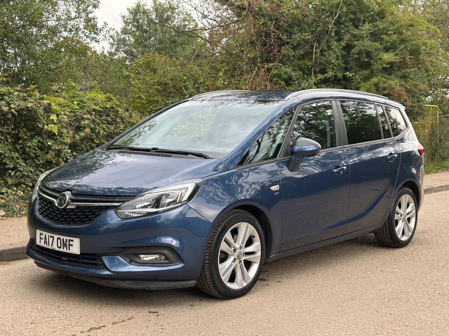 Vauxhall Zafira Tourer Listing Image