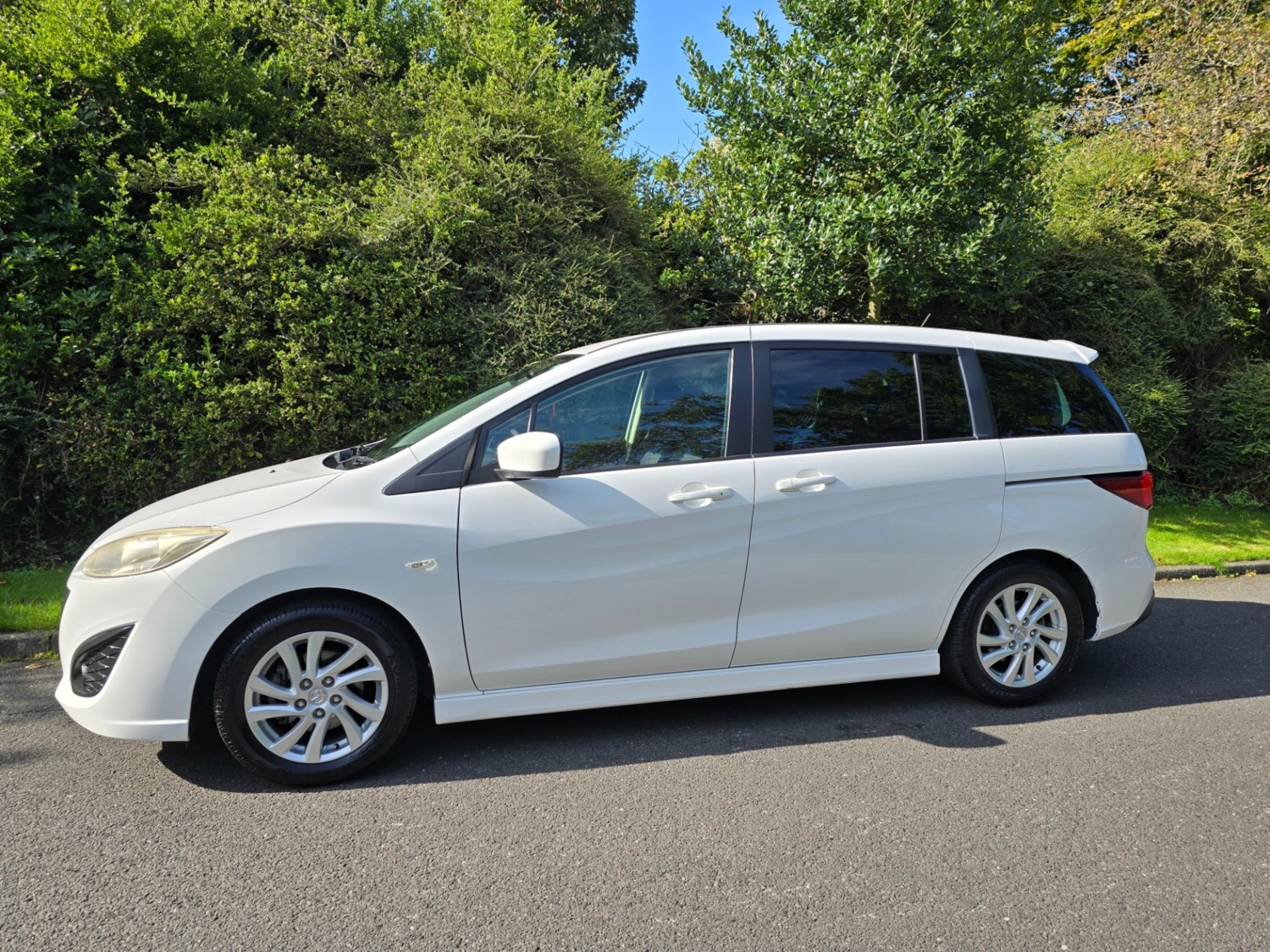 Mazda 5 Listing Image