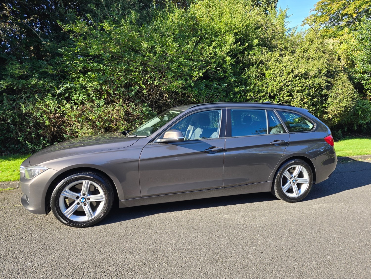 BMW 3 Series Listing Image