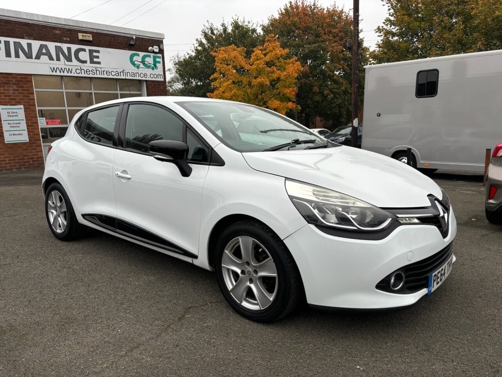 Renault Clio Listing Image