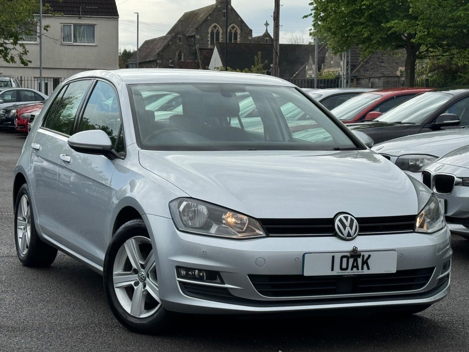 Volkswagen Golf Listing Image