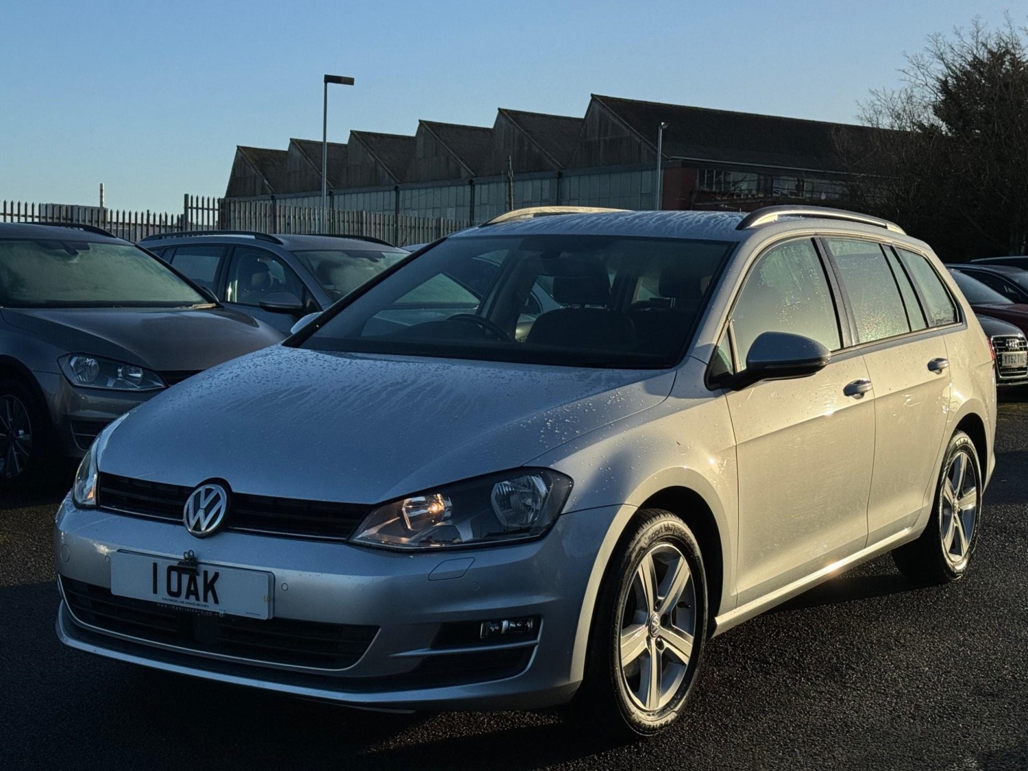 Volkswagen Golf Listing Image