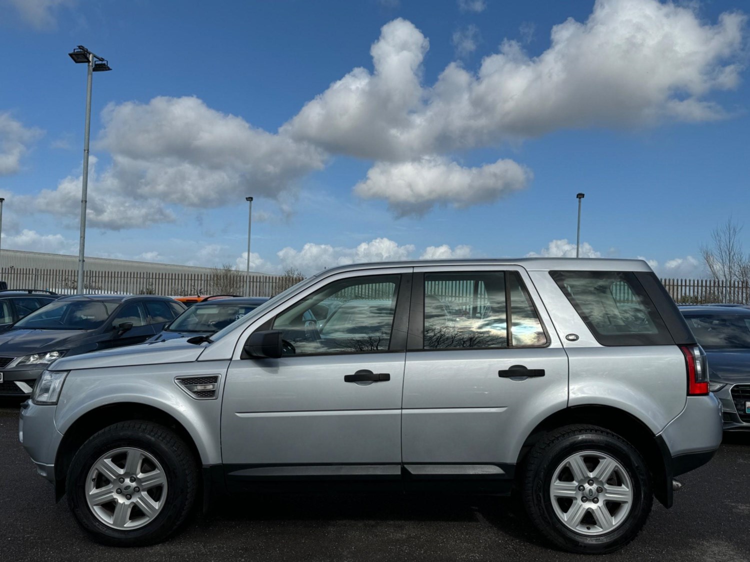 Land Rover Freelander 2 Listing Image