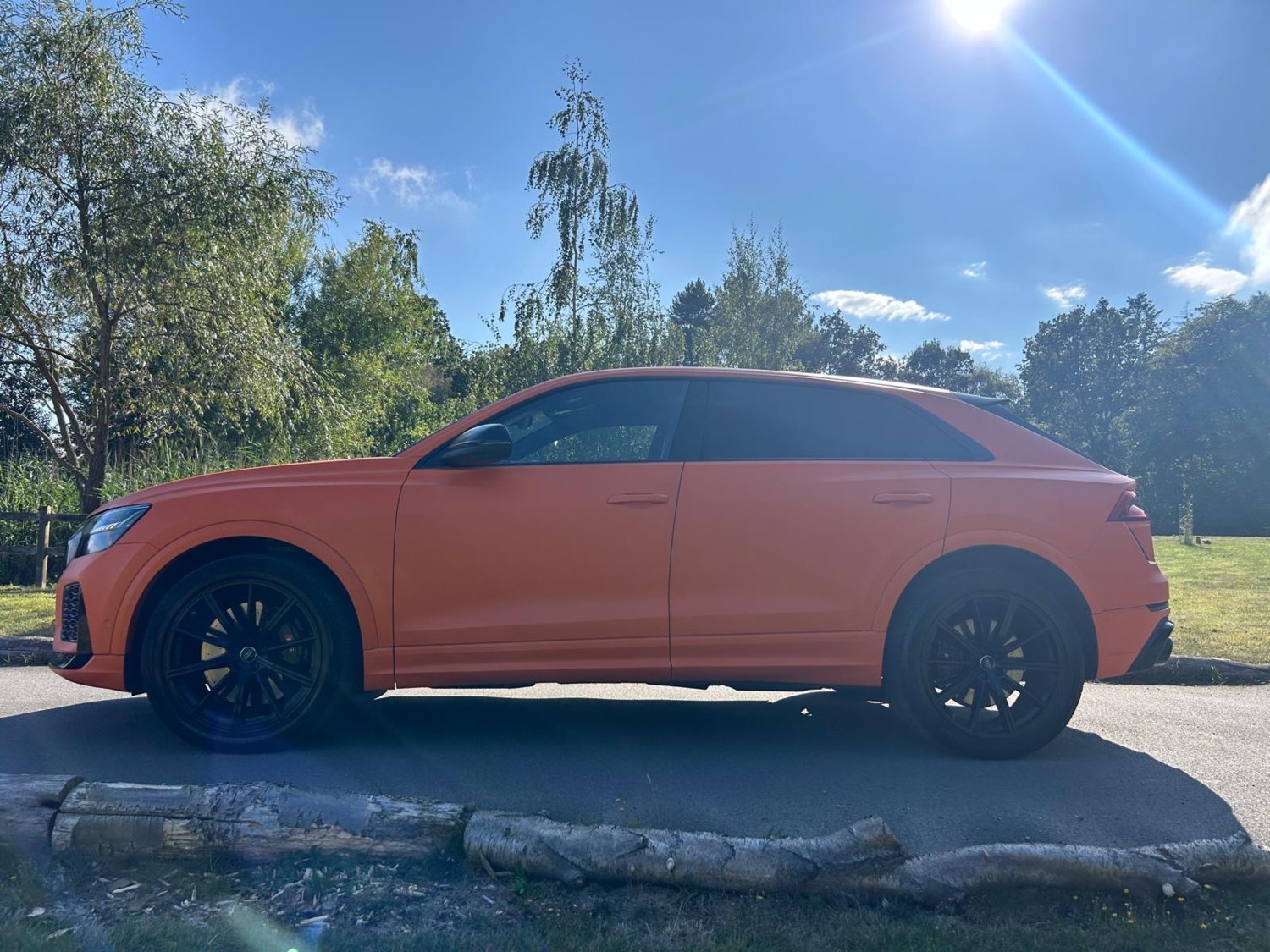 Audi RSQ8 Listing Image