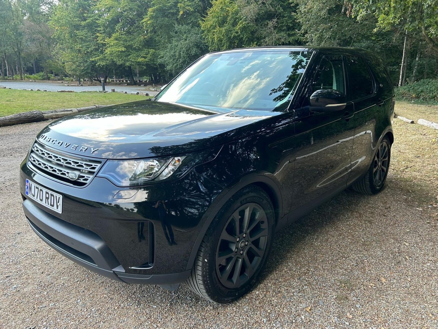 Land Rover Discovery Listing Image