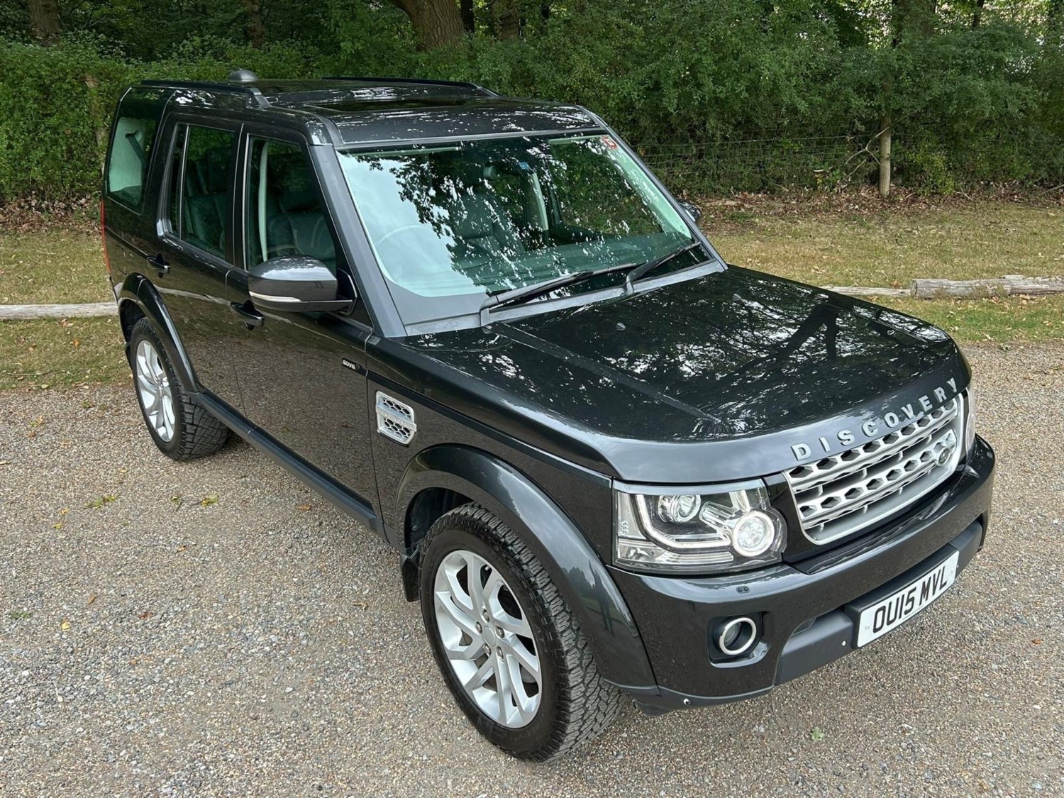 Land Rover Discovery Listing Image