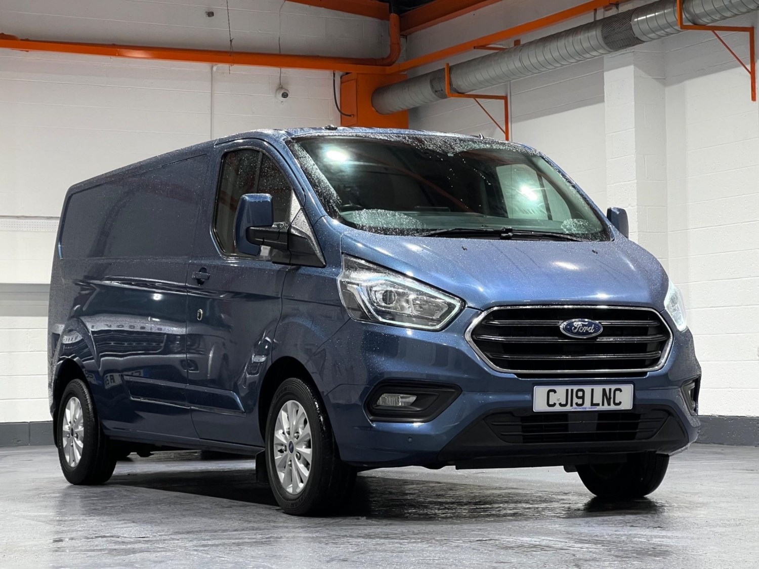 Ford Transit Custom Listing Image