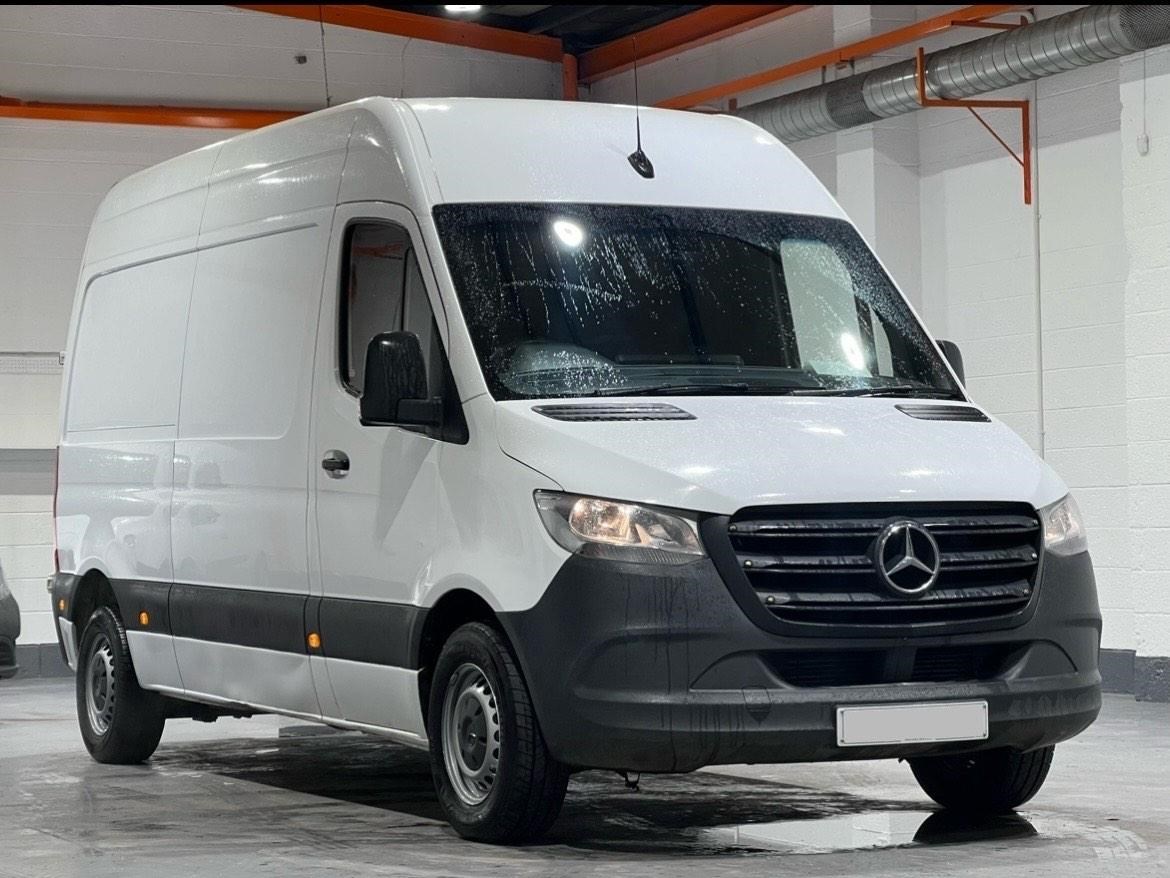 Mercedes-Benz Sprinter Listing Image