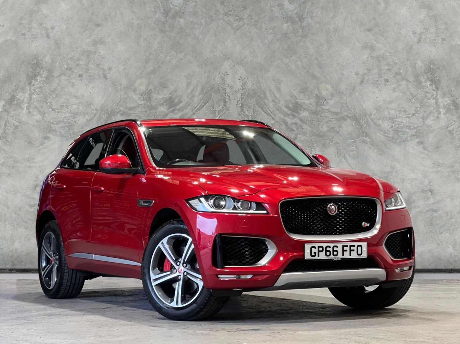 Jaguar F-PACE Listing Image