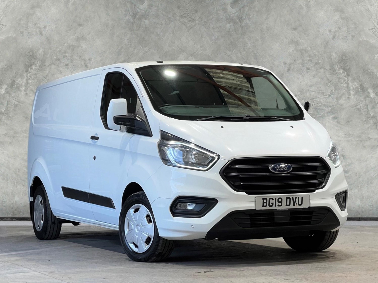 Ford Transit Custom Listing Image