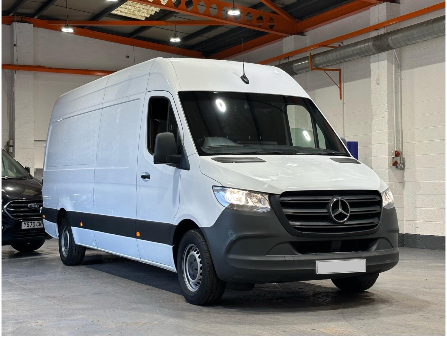 Mercedes-Benz Sprinter Listing Image