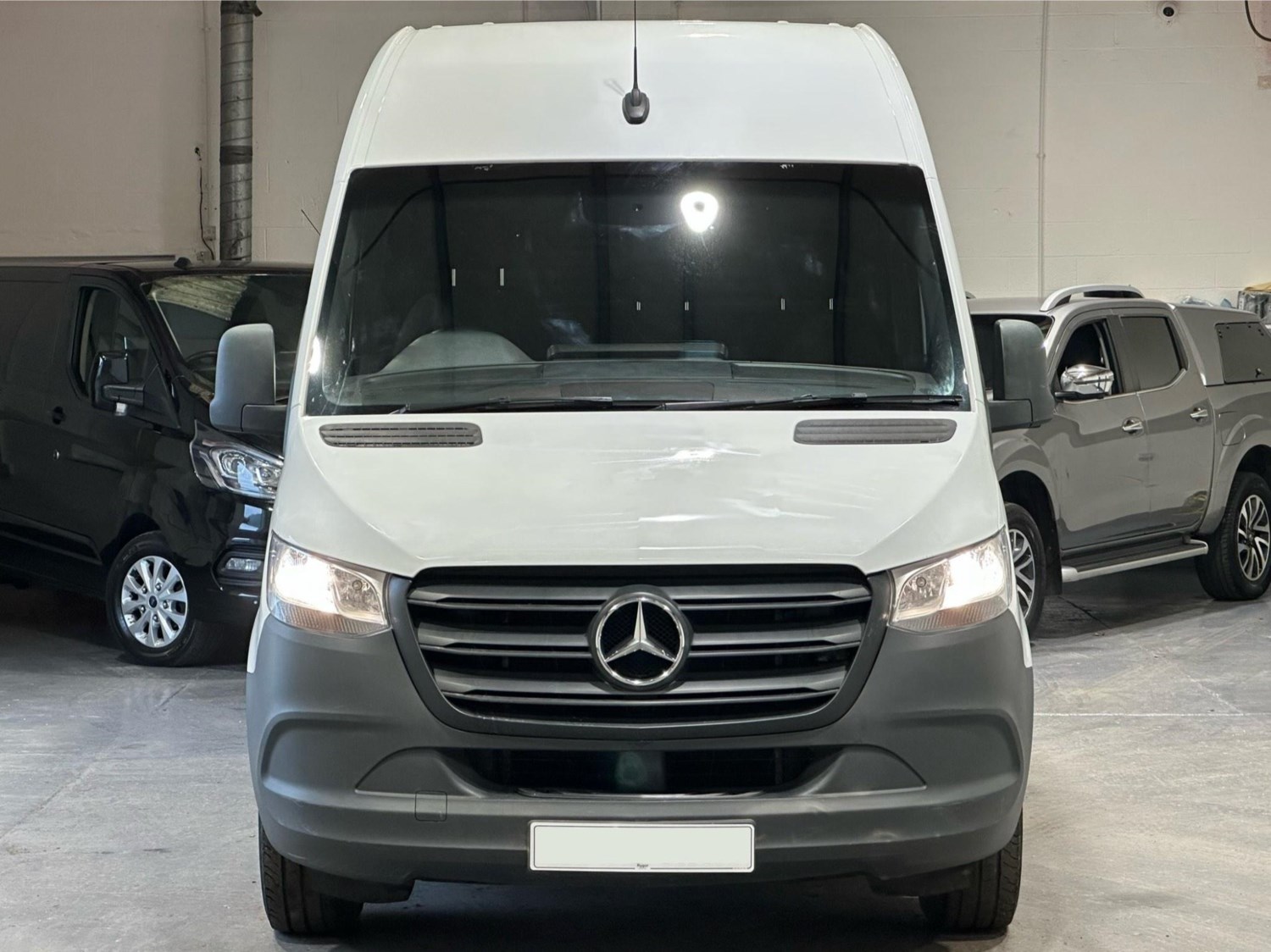 Mercedes-Benz Sprinter Listing Image