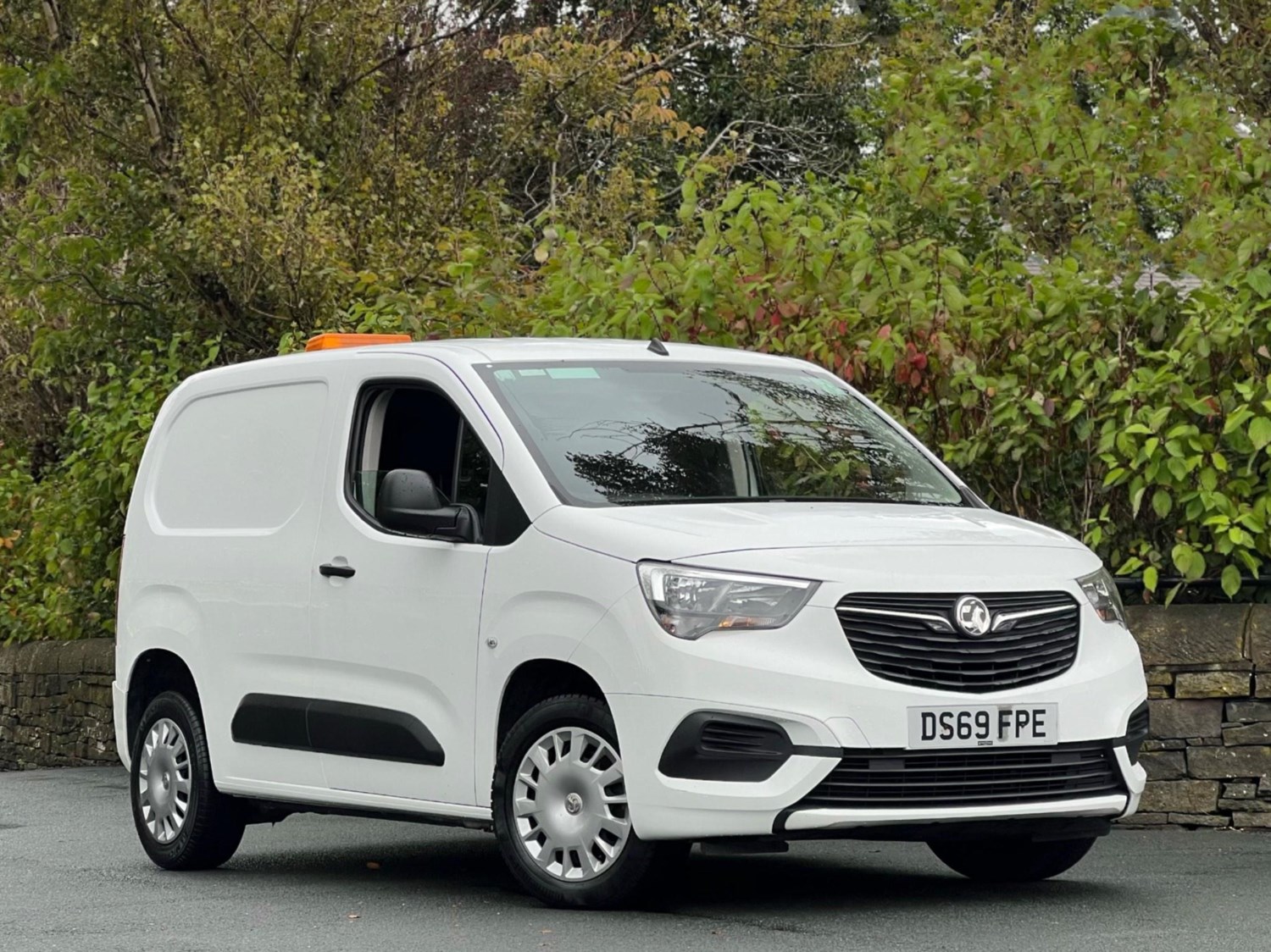 Vauxhall Combo Listing Image