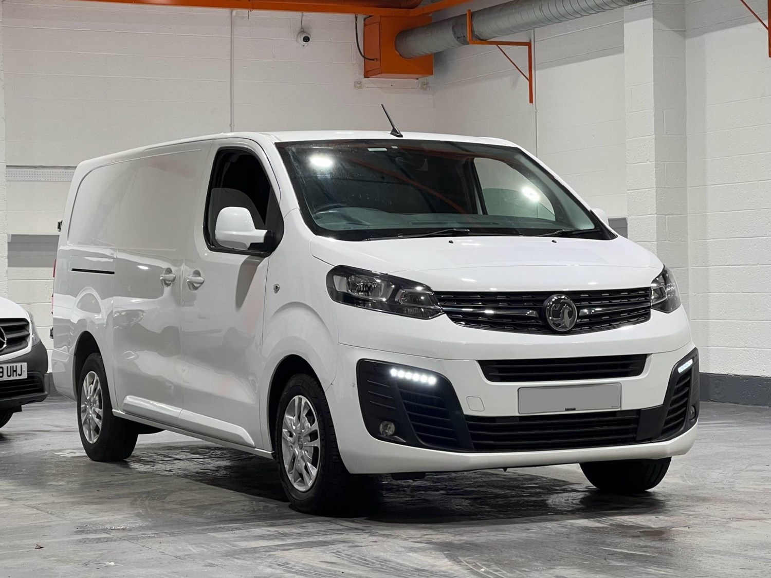 Vauxhall Vivaro Listing Image