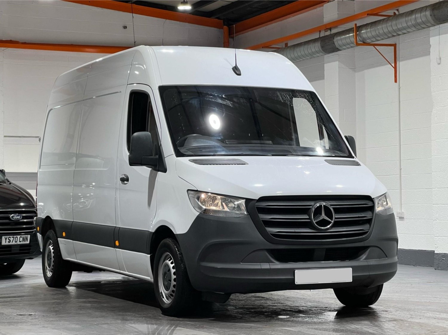 Mercedes-Benz Sprinter Listing Image