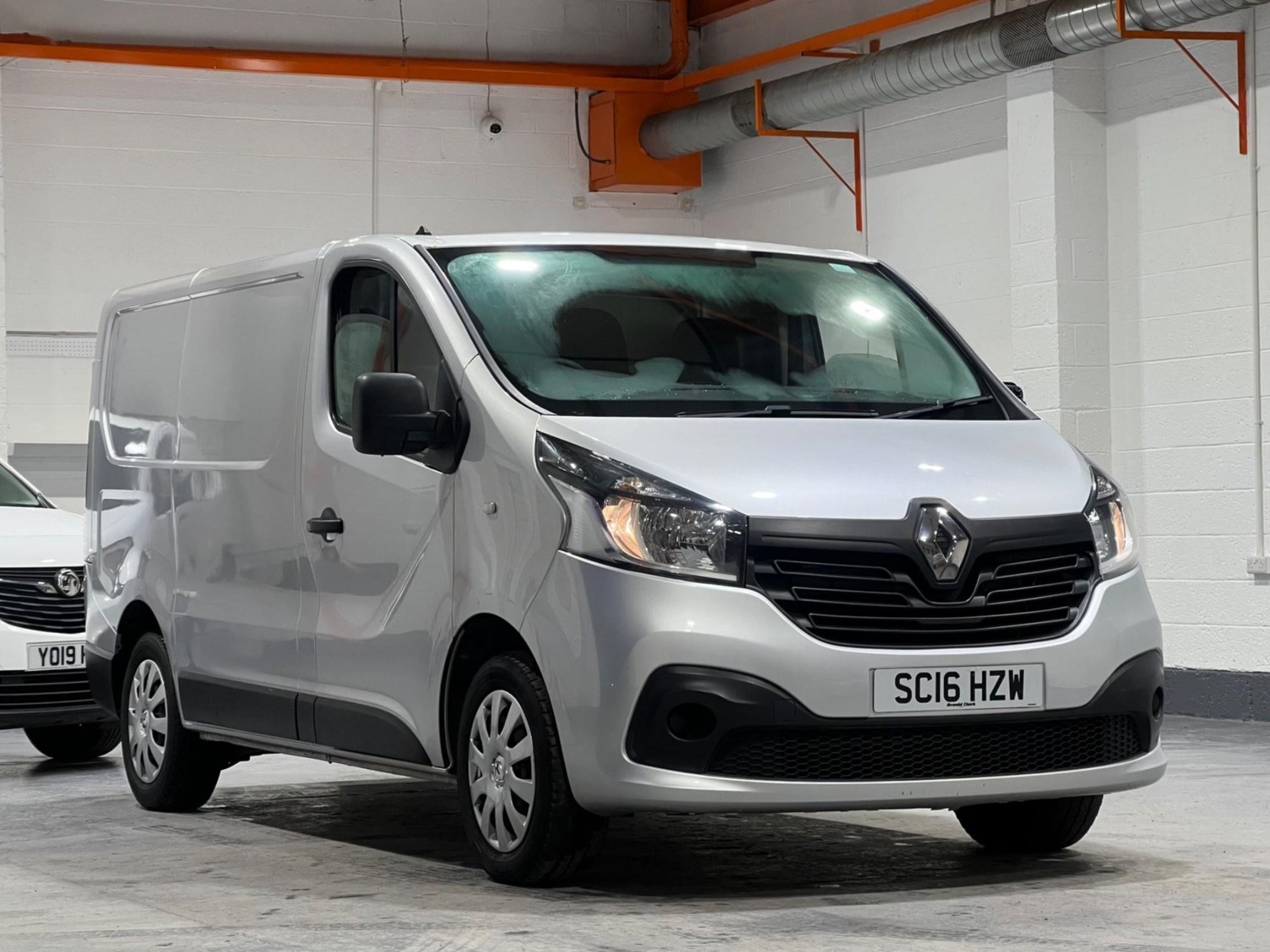 Renault Trafic Listing Image