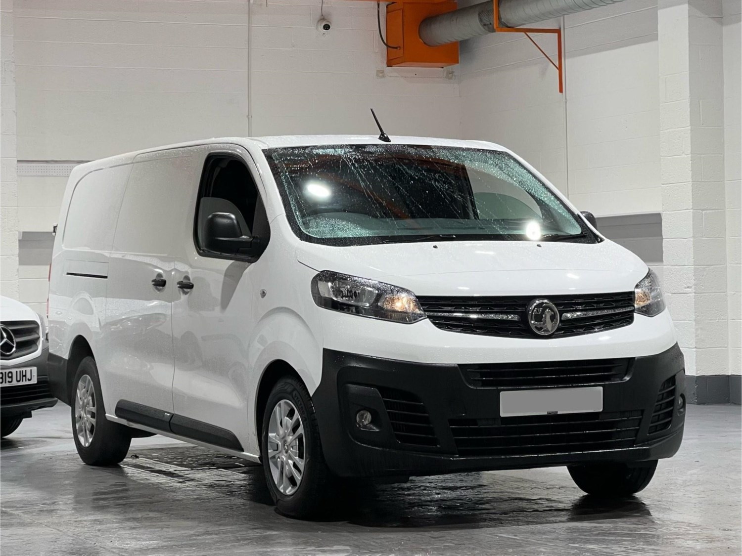 Vauxhall Vivaro Listing Image