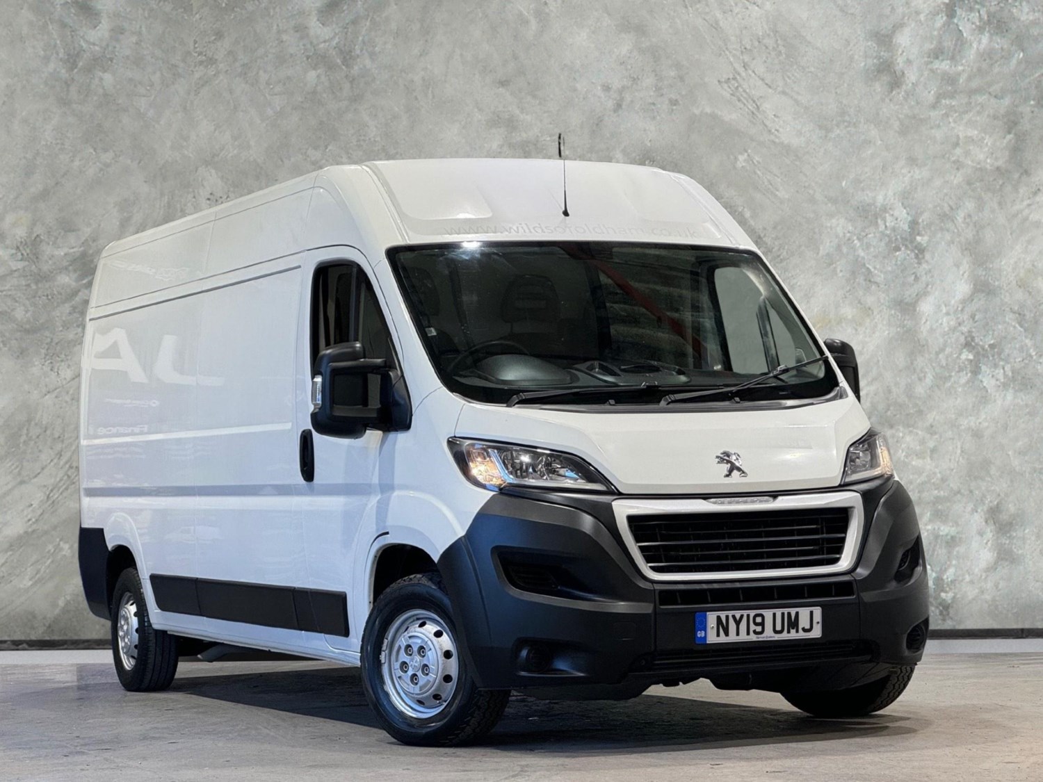 Peugeot Boxer Listing Image