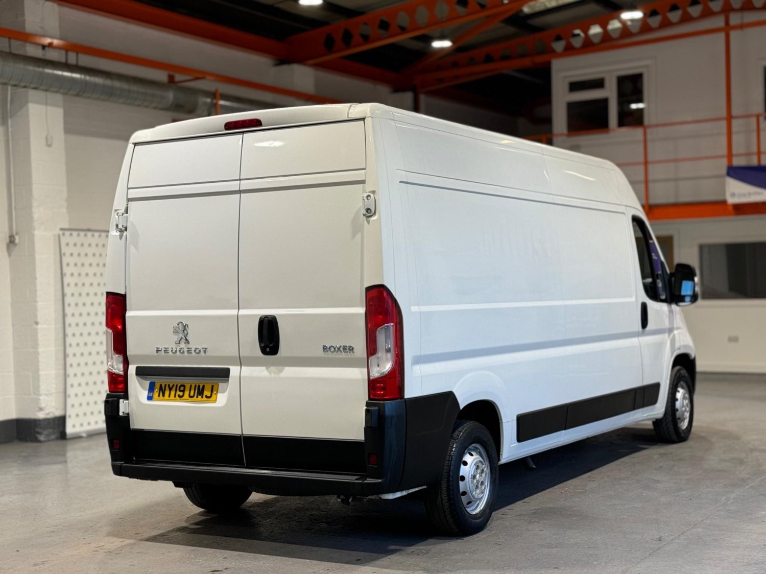 Peugeot Boxer Listing Image