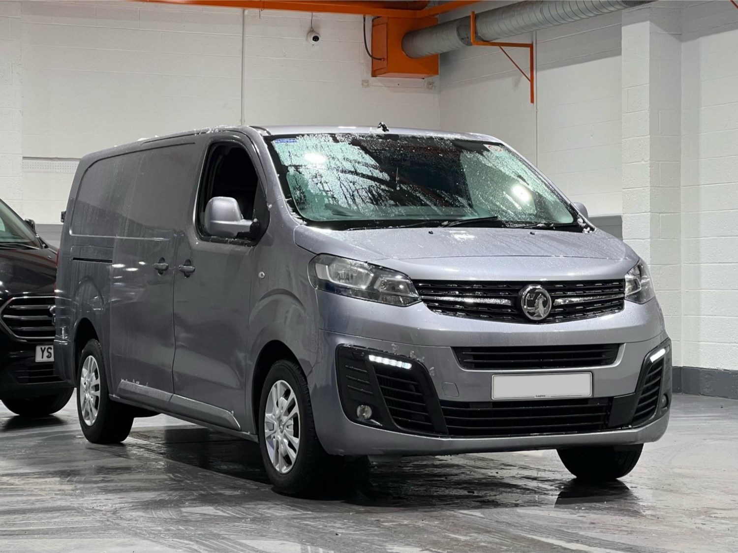 Vauxhall Vivaro Listing Image