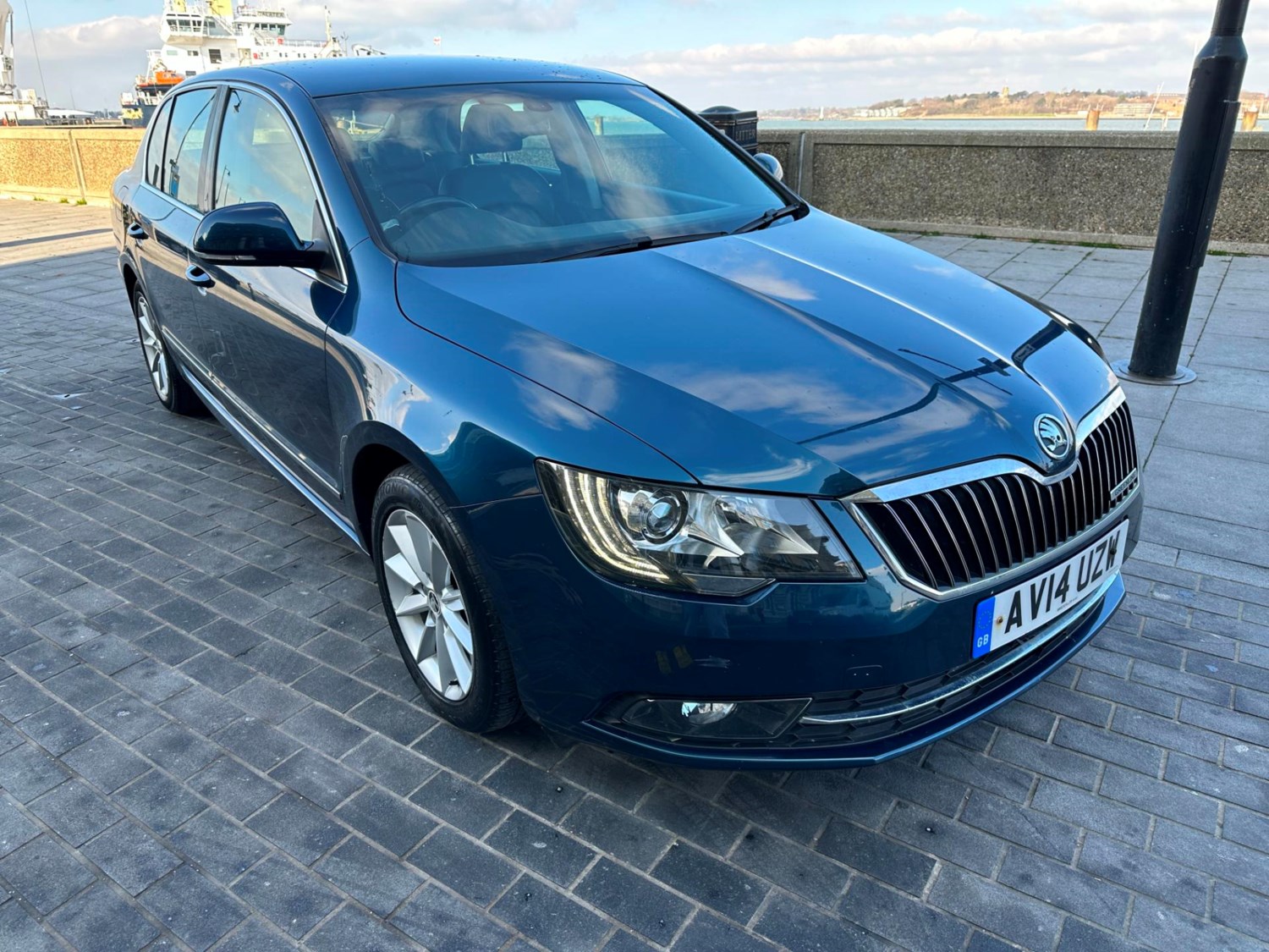 Skoda Superb Listing Image