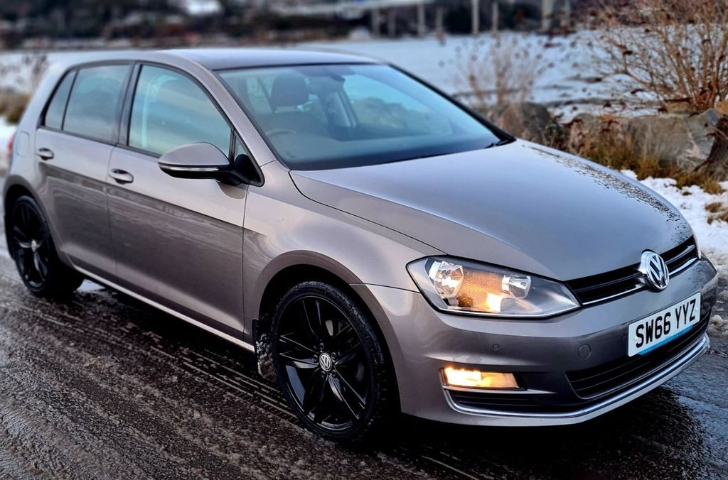 Volkswagen Golf Listing Image